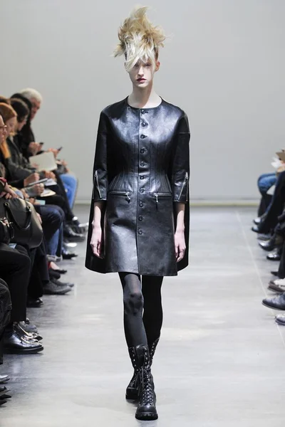 Look 4